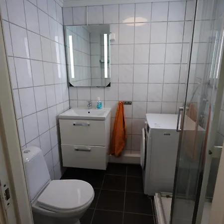 1 Soverom Med 1 Dobbeltseng, Benytt Alt I Huset Med Meg Og Andre Gjester *